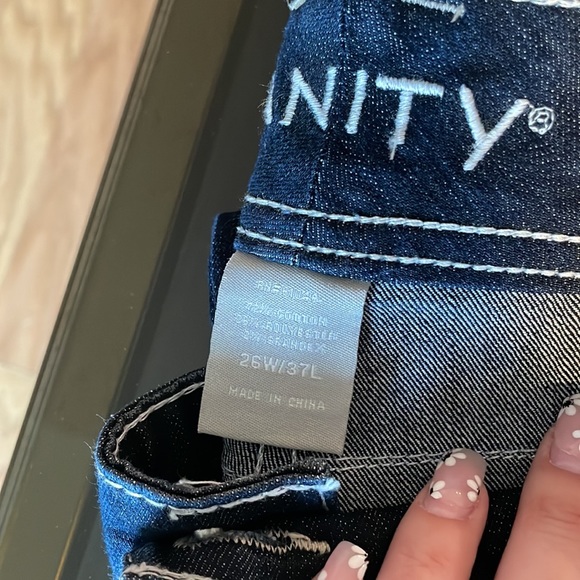 Women’s Jeans - Picture 3 of 5